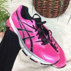 ASICS GT-1000 PINK RIBBON PINK AND BLACK SNEAKERS with fleece Pink ribbon scarf